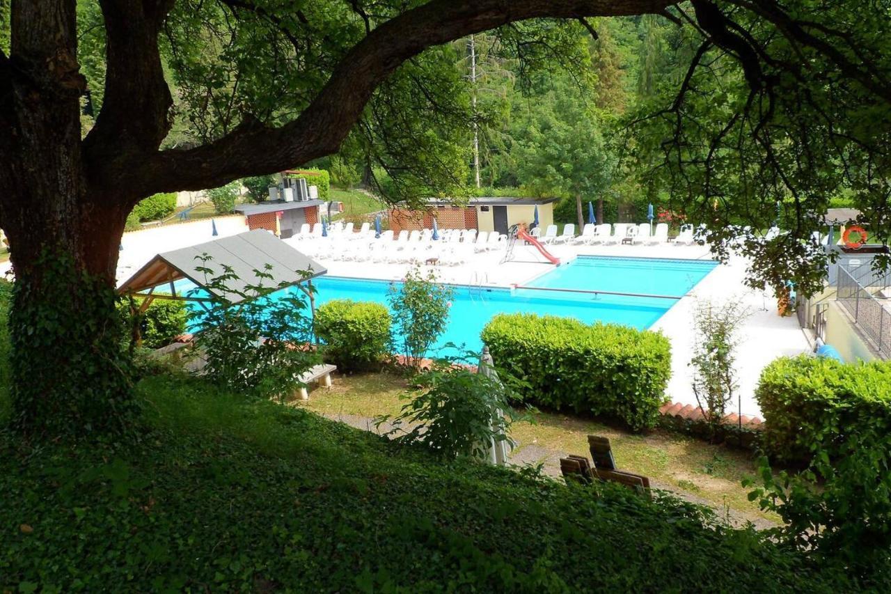 Villa Inviting 2-Bed House In Tignale à Olzano Extérieur photo